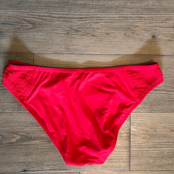 Red Lole swim bottoms - Picture 12 of 12